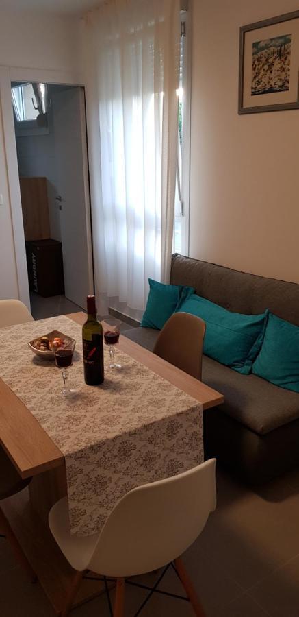 Salsa Split - Cozy Apartment Bagian luar foto
